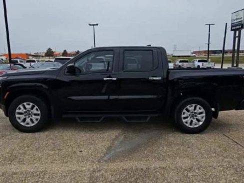 Used 2022 Nissan Frontier SV image 5