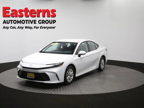 Used 2025 Toyota Camry LE FWD image 54