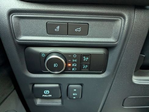 Used 2023 Ford Expedition Max Limited AWD/4WD image 25