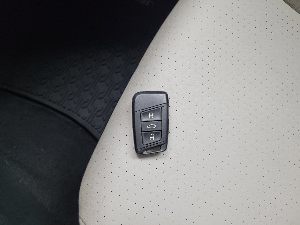 Used 2019 Volkswagen Jetta R-Line FWD image 32