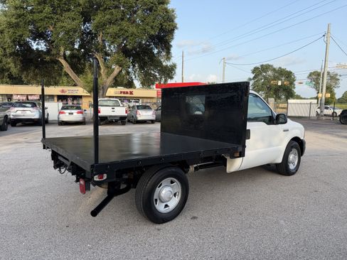 Used 2005 Ford F250 XL RWD image 6