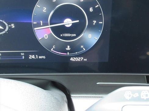 Used 2025 Kia Sportage SX FWD image 32