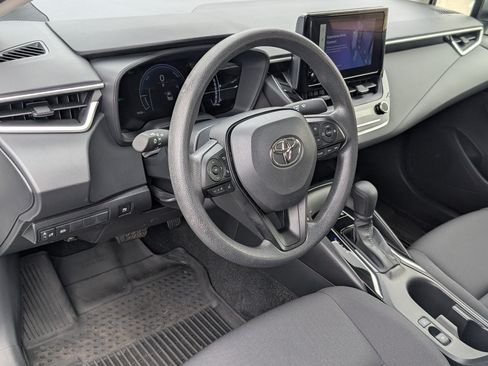 Used 2026 Toyota Corolla LE FWD image 14