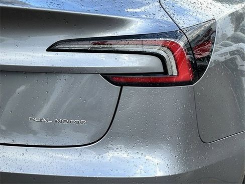Used 2025 Tesla Model 3 Long Range image 7