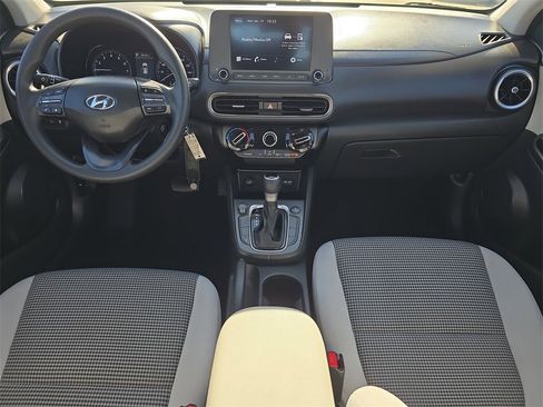 Used 2023 Hyundai Kona SE image 14