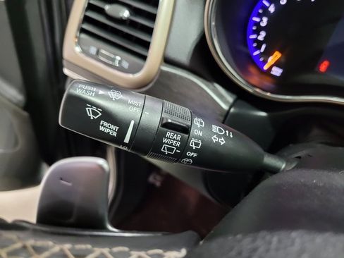 Used 2016 Jeep Grand Cherokee Limited image 47