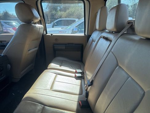 Used 2012 Ford F250 Lariat w/ Lariat Interior Pkg image 10