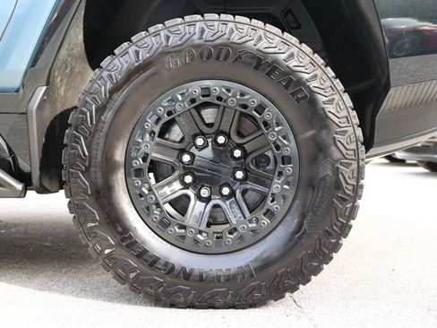 Used 2024 GMC Hummer EV 3X w/ Omega Edition image 70