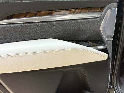 New 2026 Cadillac Escalade Platinum Sport image 48