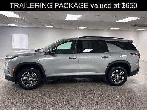 Used 2024 Chevrolet Traverse LT w/ Trailering Package image 5