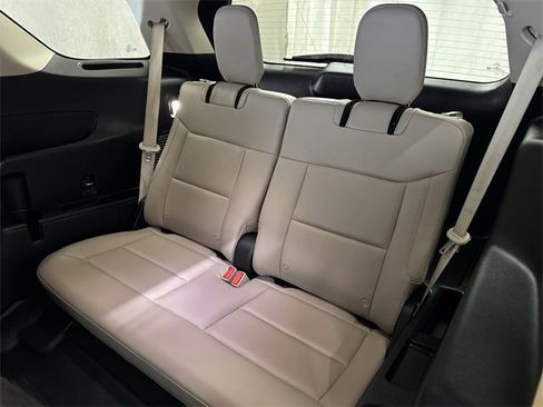 Used 2023 Ford Explorer XLT w/ Equipment Group 202A image 14