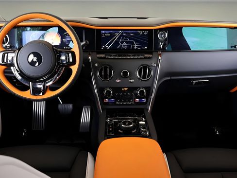 New 2026 Rolls-Royce Cullinan AWD/4WD image 4