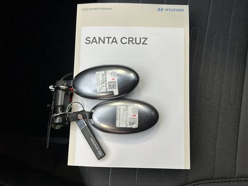 Certified 2025 Hyundai Santa Cruz SE AWD/4WD image 28