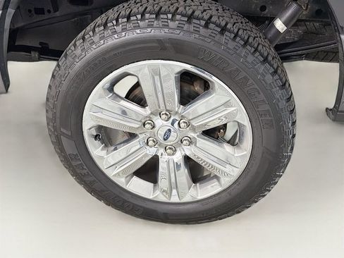 Used 2020 Ford F150 XLT w/ Equipment Group 302A Luxury AWD/4WD image 36