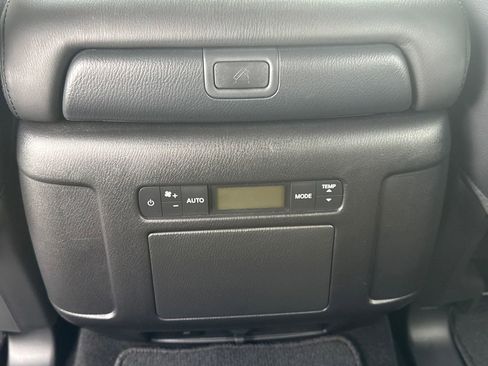 Used 2024 Nissan Armada SL w/ Midnight Edition Package image 40