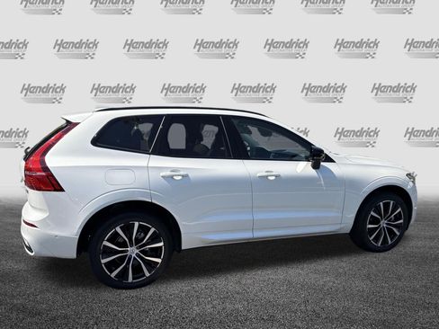 Certified 2024 Volvo XC60 B5 Plus AWD/4WD image 11