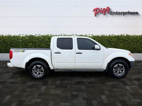 Used 2019 Nissan Frontier PRO-4X image 7