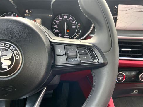 Used 2021 Alfa Romeo Stelvio Ti w/ Nero Edizione image 25