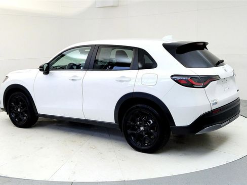 Used 2025 Honda HR-V Sport image 4