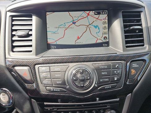 Used 2020 Nissan Pathfinder SL AWD/4WD image 16