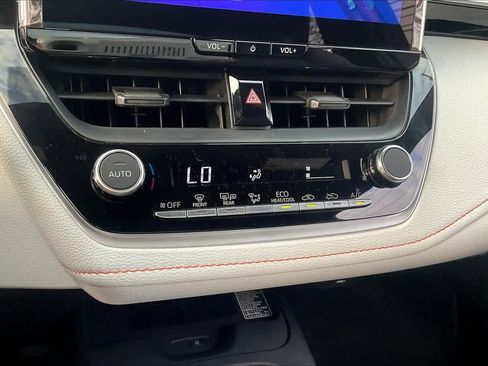 Used 2025 Toyota Corolla FX image 32