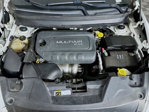 Used 2015 Jeep Cherokee Latitude FWD image 30