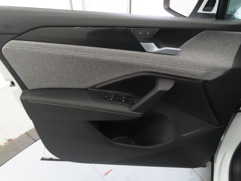 New 2026 Volkswagen Tiguan S image 11