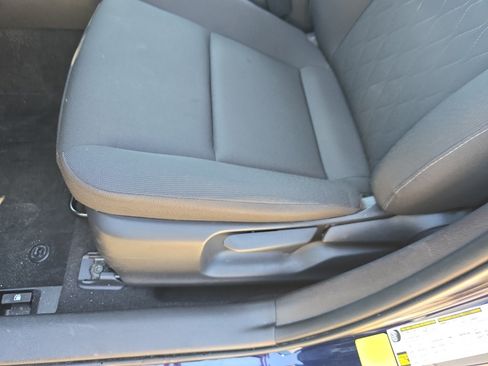 Used 2025 Toyota Corolla LE FWD image 18