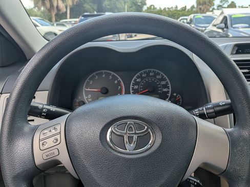 Used 2012 Toyota Corolla LE FWD image 23
