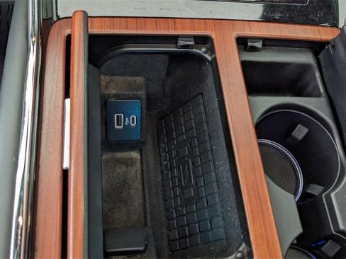 Used 2022 Lincoln Navigator Reserve image 31