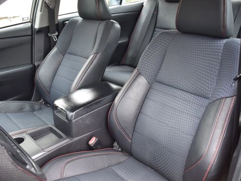 Used 2015 Toyota Camry SE FWD image 8
