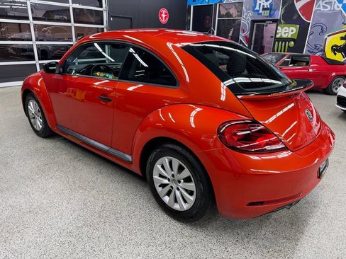 Used 2018 Volkswagen Beetle 2.0T S FWD image 3