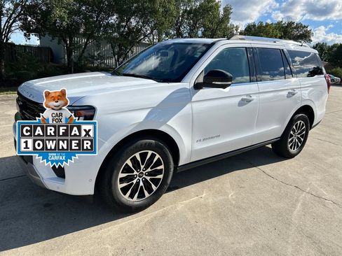 Used 2025 Ford Expedition Platinum AWD/4WD image 1
