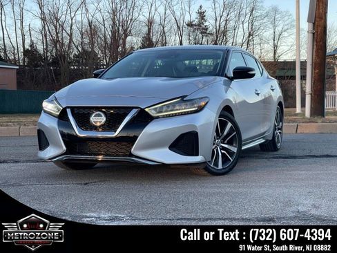 Used 2020 Nissan Maxima 3.5 SV w/ Floor Mat Group FWD image 1
