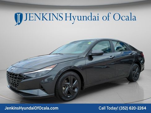 Certified 2023 Hyundai Elantra SEL FWD image 7