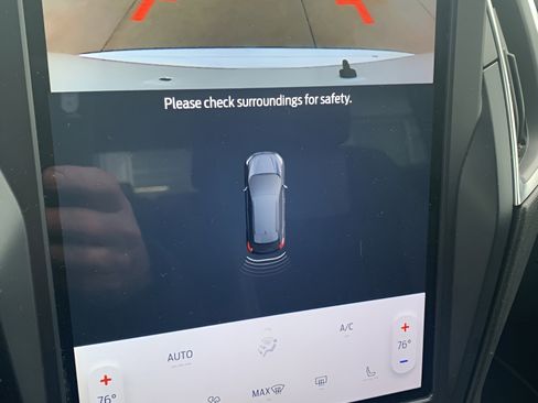 Used 2022 Ford Edge ST image 16