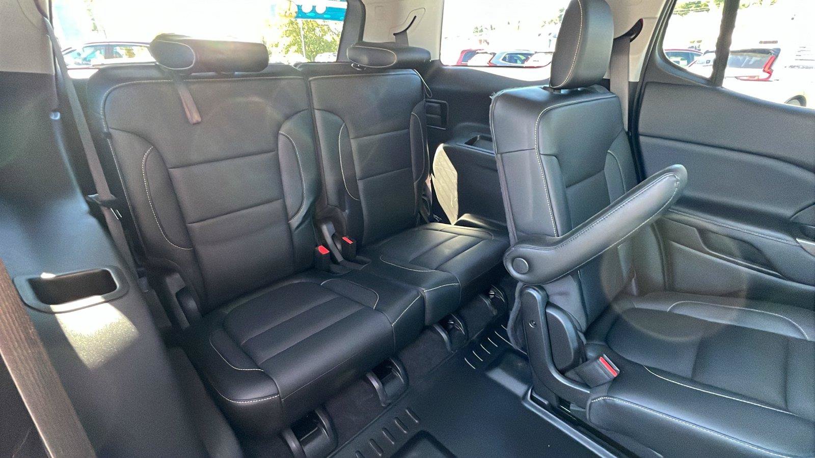 Used 2019 GMC Acadia SLT AWD/4WD image 16