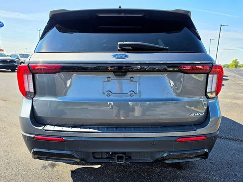 Used 2025 Ford Explorer ST-Line AWD/4WD image 5