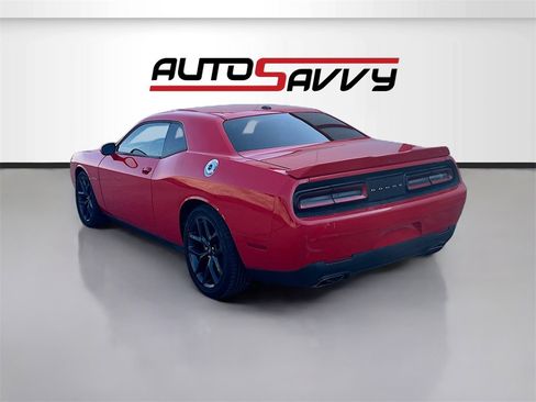 Used 2022 Dodge Challenger R/T image 5