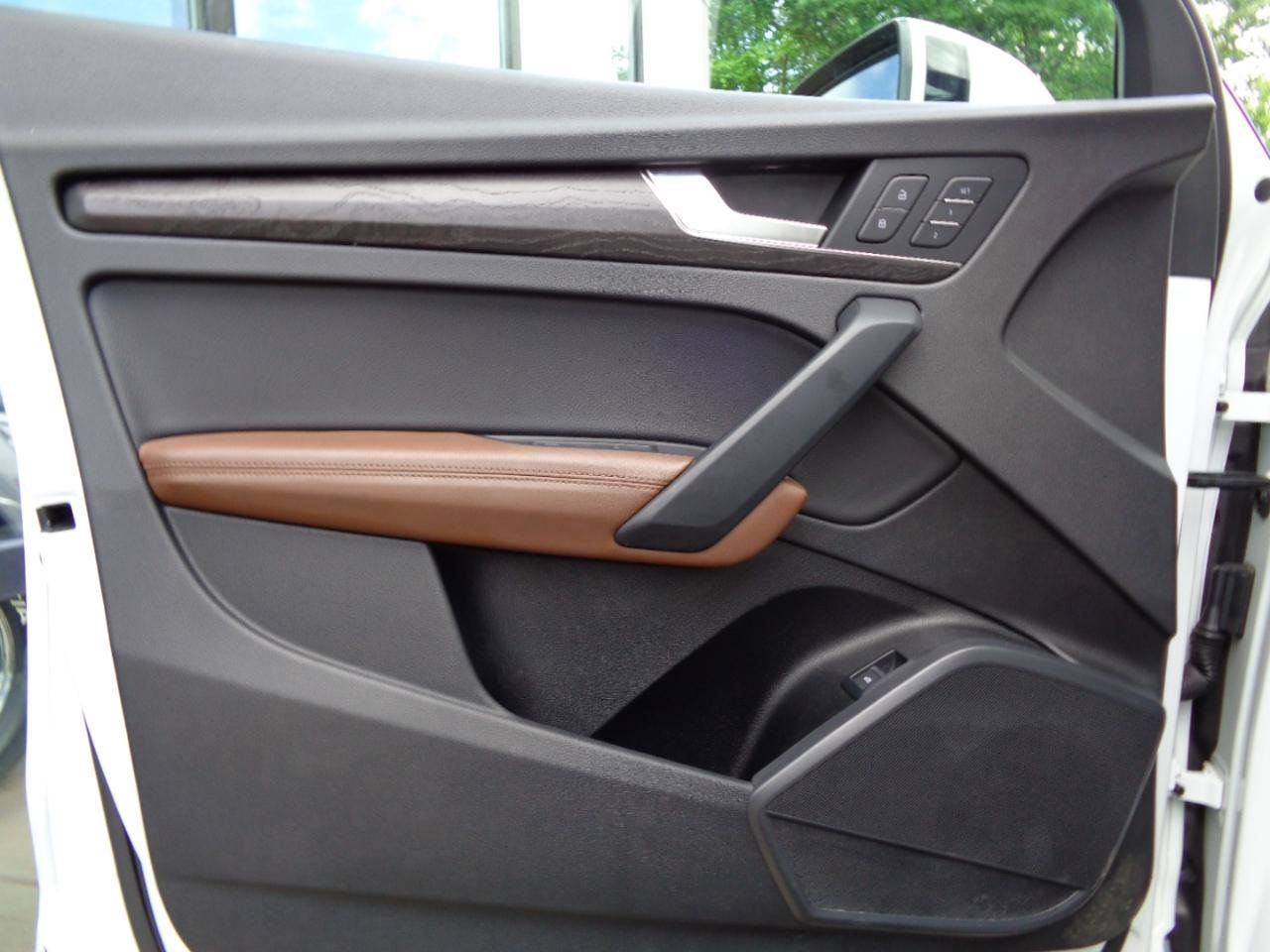 Used 2019 Audi Q5 2.0T Premium Plus w/ Premium Plus Package AWD/4WD image 14