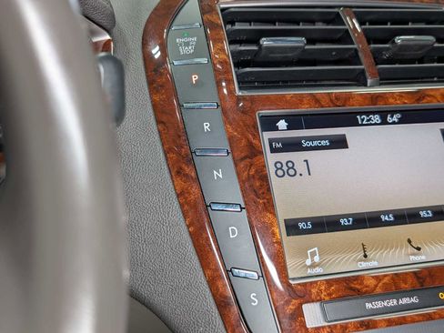 Used 2019 Lincoln MKZ Premiere image 30