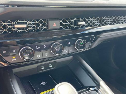 Certified 2025 Honda Accord Touring image 31