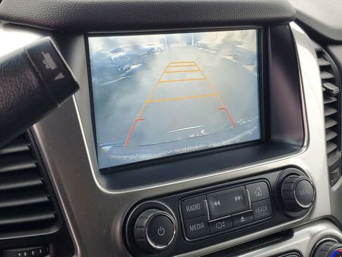 Used 2017 Chevrolet Suburban LT w/ LT Signature Package image 19