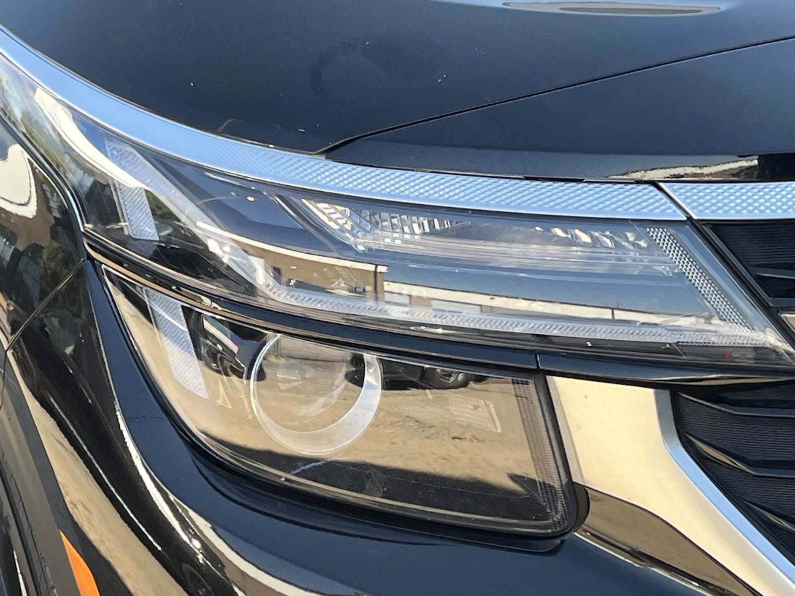 Used 2025 Kia Seltos S FWD image 8