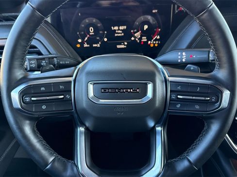 Used 2025 GMC Yukon XL Denali image 35