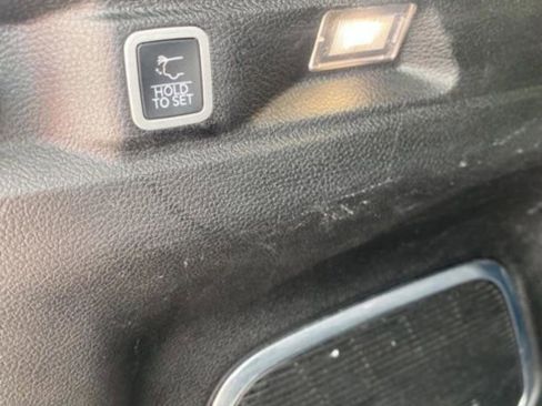 Used 2021 Jeep Grand Cherokee L Limited image 37