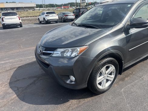 Used 2014 Toyota RAV4 XLE AWD/4WD image 10