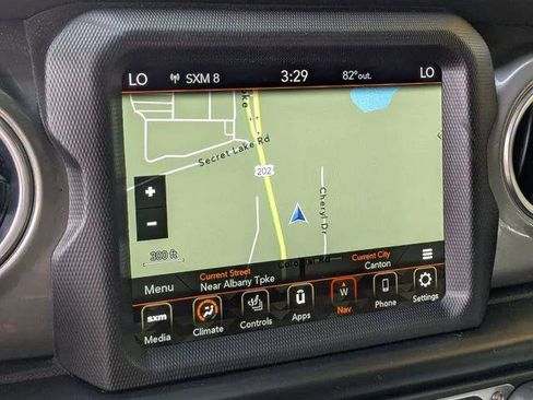 Certified 2022 Jeep Wrangler Unlimited Sahara w/ Cold Weather Group AWD/4WD image 17