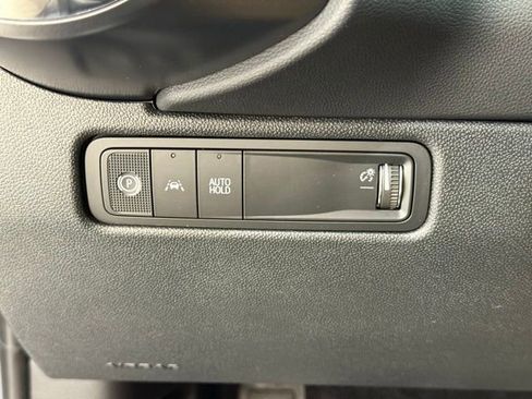 New 2026 Chevrolet Equinox EV LT image 29