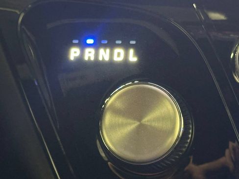 Used 2026 Chrysler Pacifica Select FWD image 37